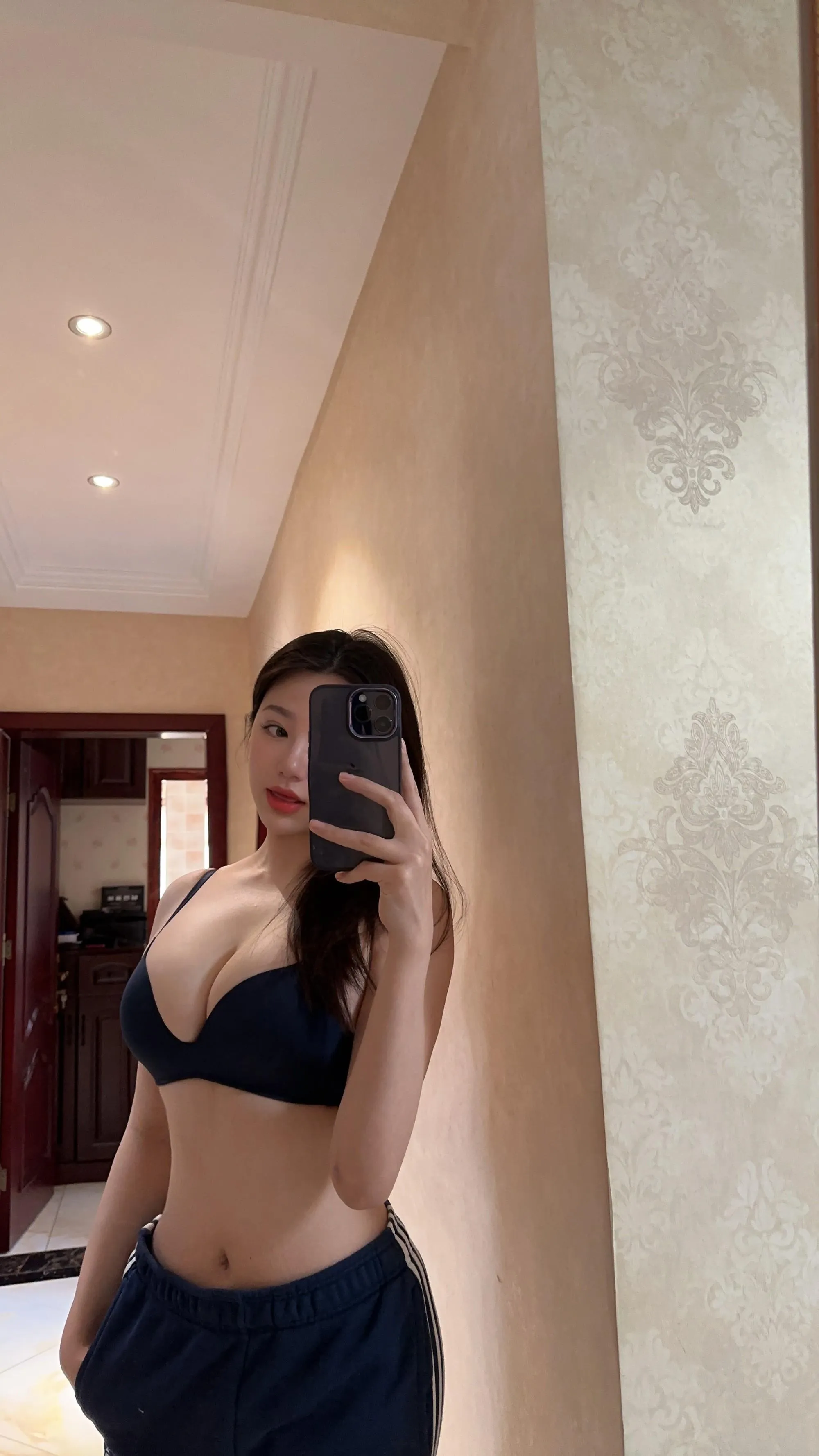 NO.023 奶宝妹纸 – 微密圈系列  黑色内衣 [24P]插图1
